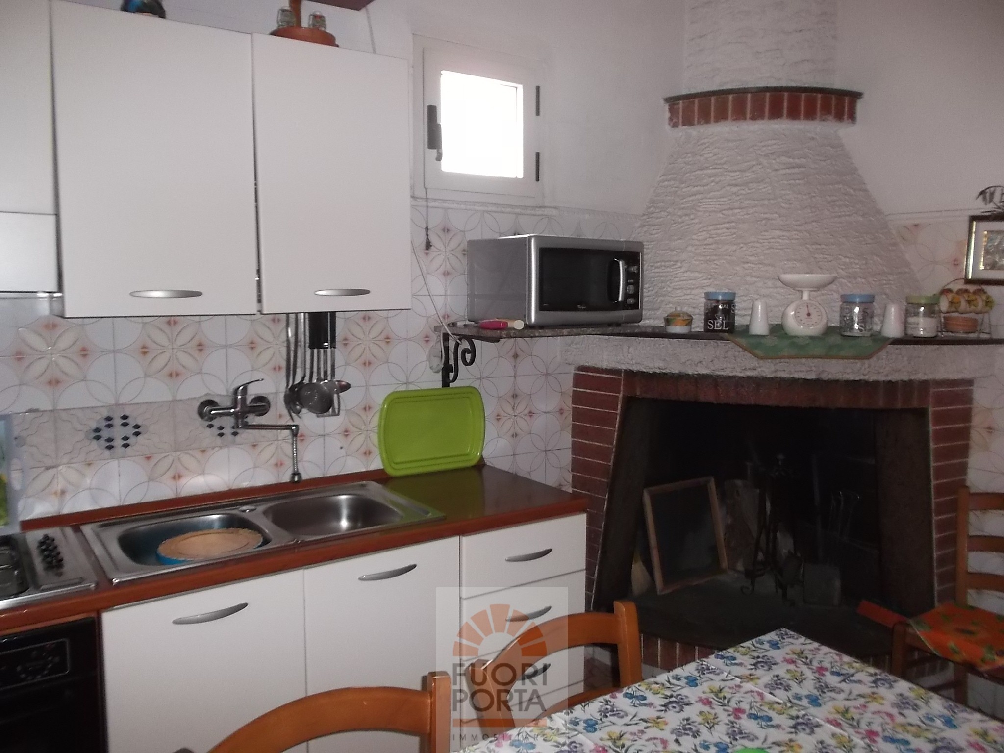 CASA SEMINDIP.TE AL PIANO PRIMO CON GARAGE