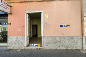Santa Flavia (PA) Corso Filangeri in vendita appartamento indipendente piano terra tre vani ed accessori